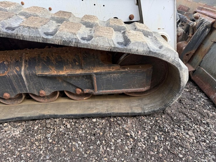 2019-bobcat-t740-image-14