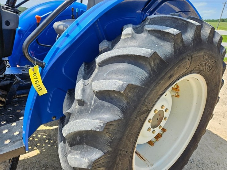 new-holland-tt60a-image-18