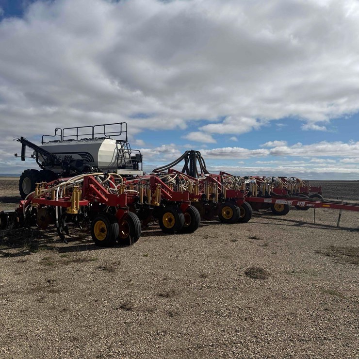 2006 Bourgault 8710 Air Seeder