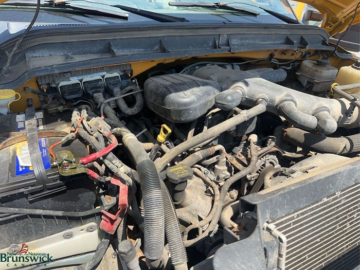 2012-ford-f550-xl-image-23