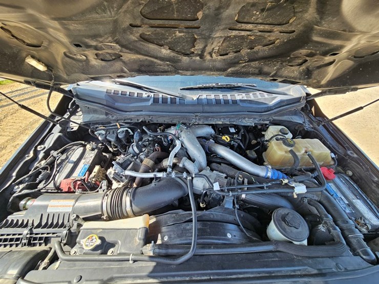 2021-ford-f350-image-12