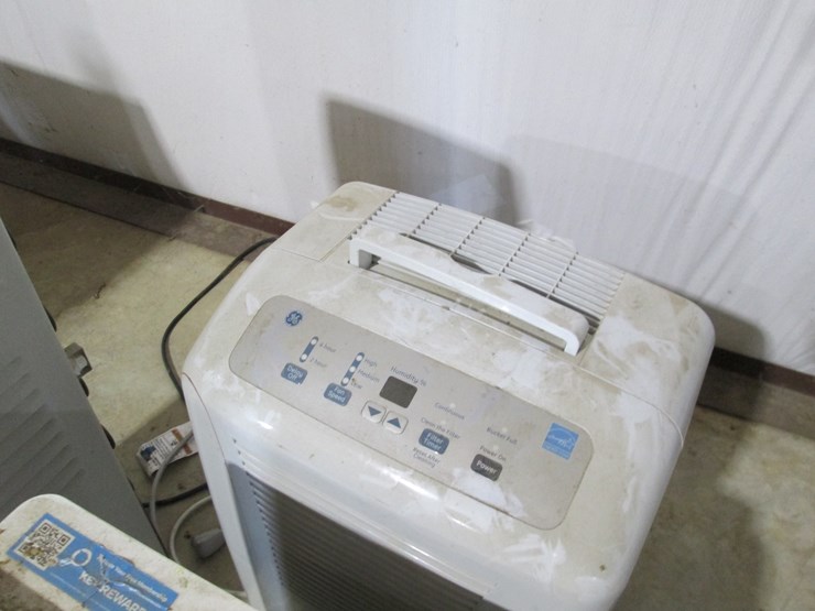 #45033-•-lot-of-dehumidifiers,-and-water-cooler-inv#45033-image-3