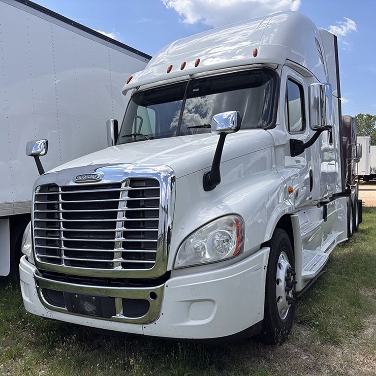2020 FREIGHTLINER CASCADIA 125