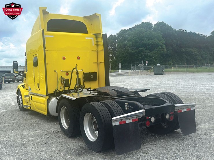 2020-peterbilt-579-image-2