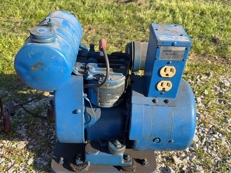 (2)-small-gas-generators-image-2