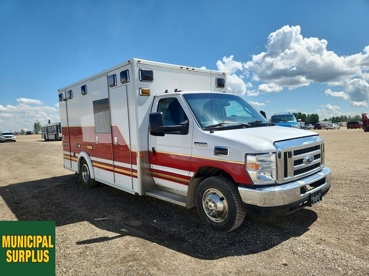 2017-ford-e450-image-2