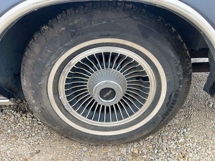 1979-lincoln-continental-mark-v-image-26