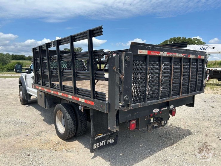 2020-ford-f550-image-3