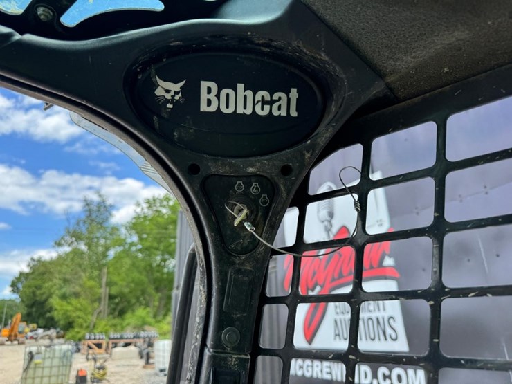 2022-bobcat-t550-image-24