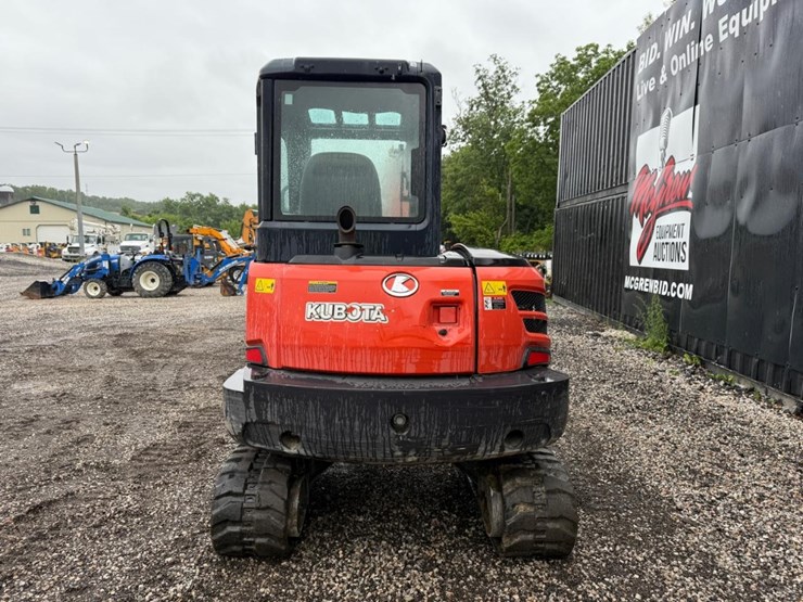 2019-kubota-kx040-image-3