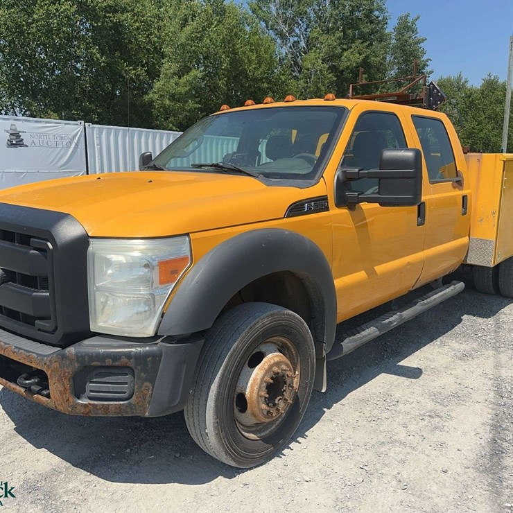 2012 FORD F550 XL