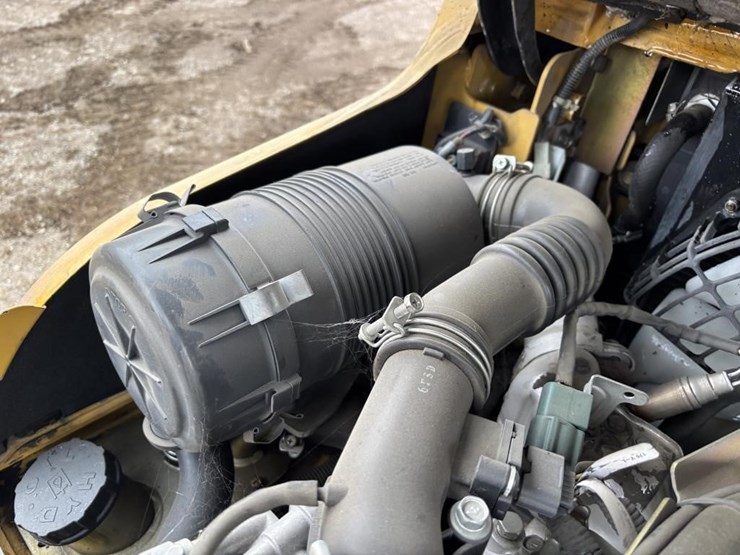 2016-caterpillar-2c6000-image-32