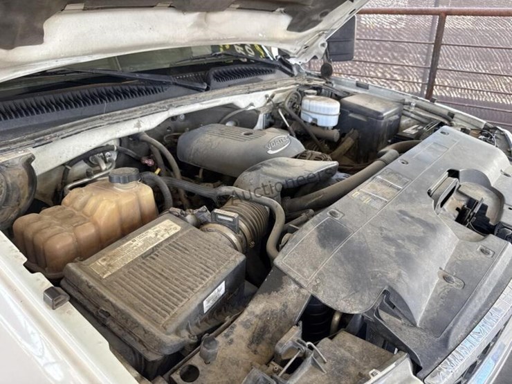 2006-chevrolet-silverado-3500-image-14