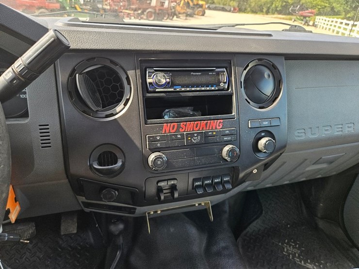 2011-ford-f350-image-29