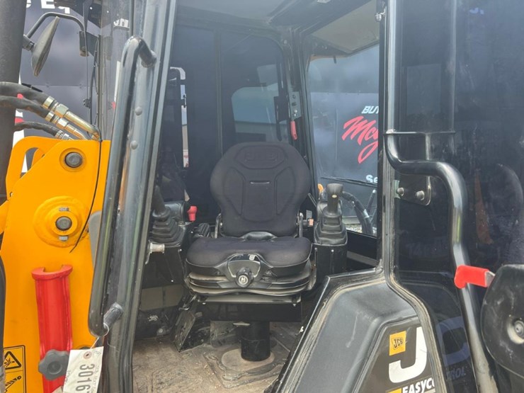 2022-jcb-1cxt-image-20