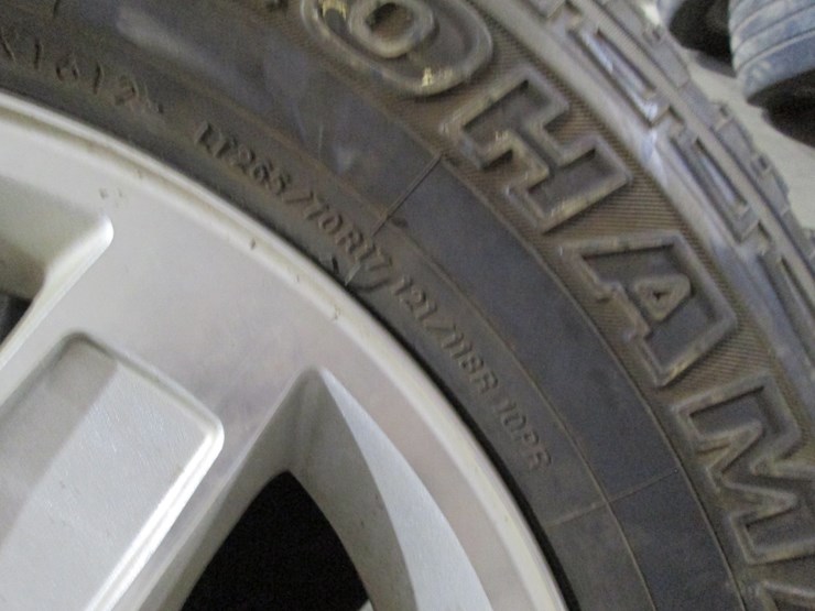 #45012-•-lot-of-(4)-265/70r-17-tires-inv#45012-image-5