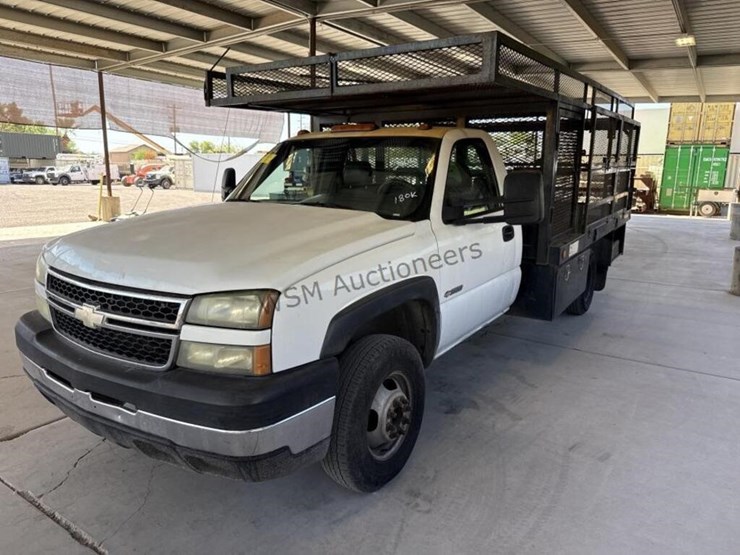 2006-chevrolet-silverado-3500-image-4