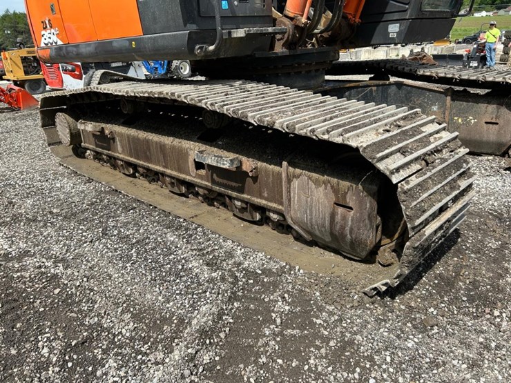 hitachi-zx350lc-6n-image-9