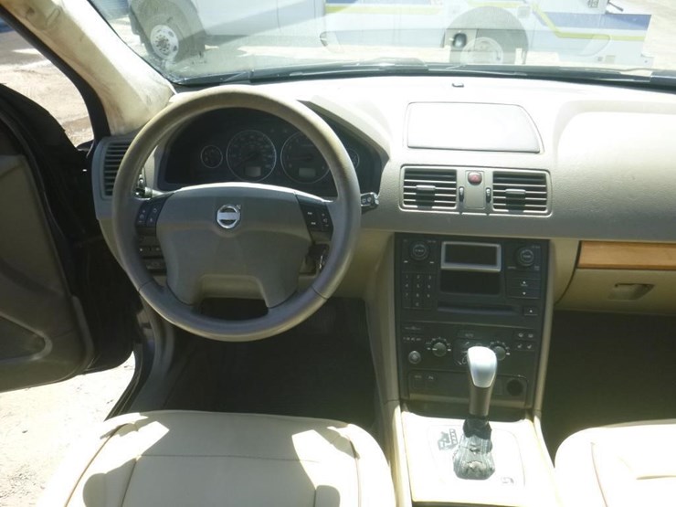 2004-volvo-xc90-image-9