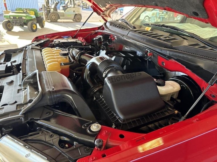 2017-ford-f150-image-12