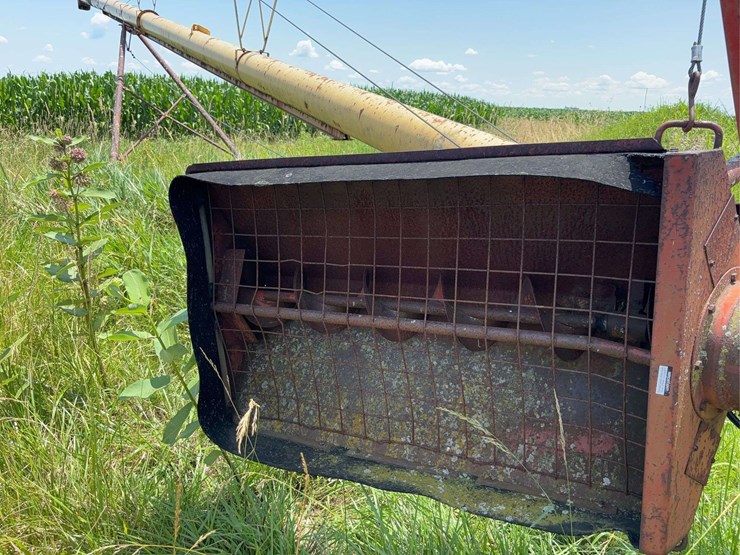 westfield-100-61-grain-auger-with-swing-hopper-image-4