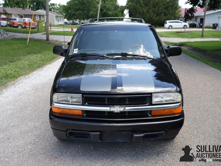 1999-chevrolet-blazer-image-2