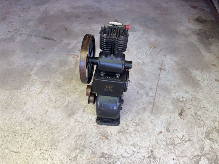 ritter-dental-air-compressor-image-1