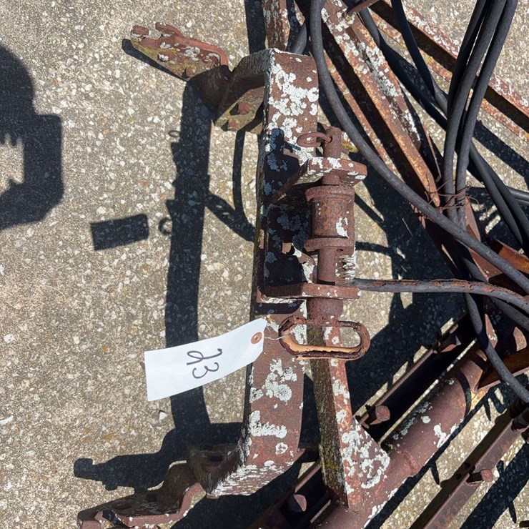 2-Pt. to Quick Hitch Adapter