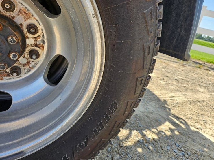 2021-ford-f350-image-42