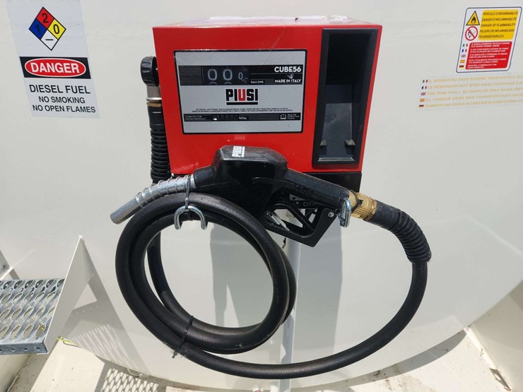 am-tank-fuel-tank-with-pump/nozzle-(2376-gallon/8995-litre)-image-6