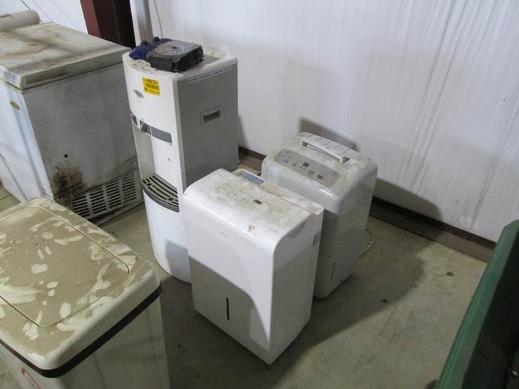 #45033-•-lot-of-dehumidifiers,-and-water-cooler-inv#45033-image-1