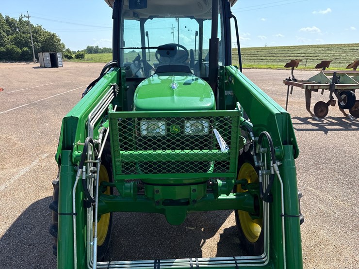 2013-john-deere-5065e-image-15