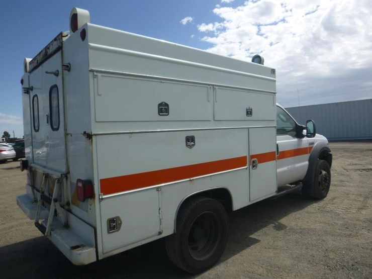 2005-ford-f450-image-3