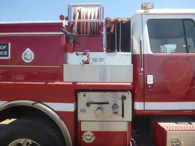 2001-international-4800-image-9