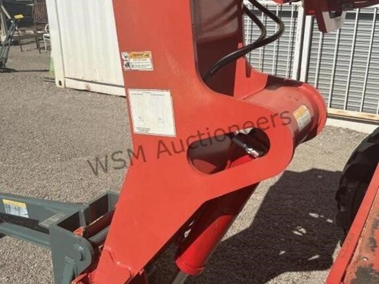 2005-manitou-t6034xt-telescopic-material-handler-image-11