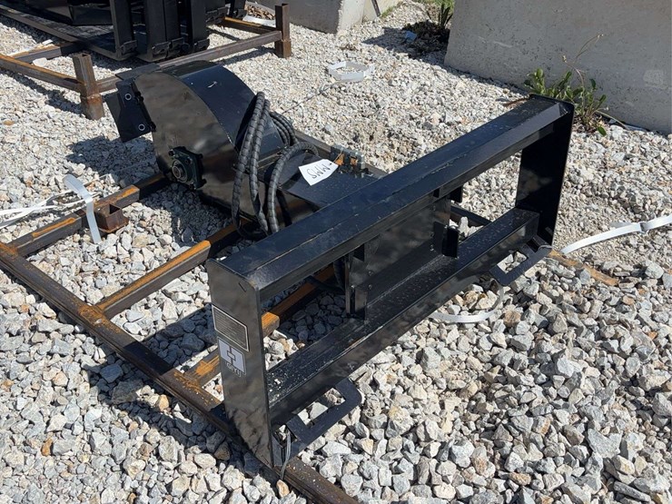 giyi-sg45-skid-steer-hydraulic-stump-grinder-attachment-image-3