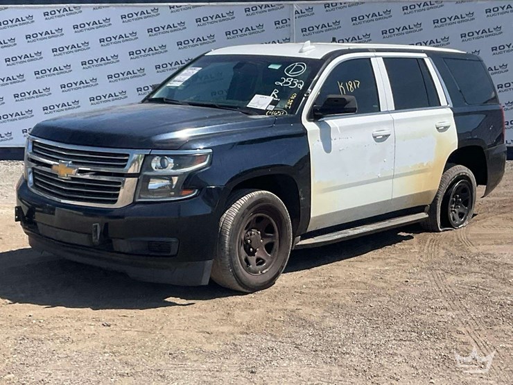 2015-chevrolet-tahoe-image-1