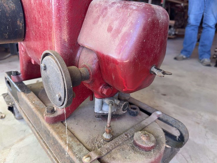 international-la-1-1/2-hp-engine-image-6
