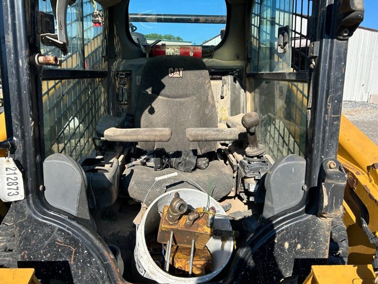 2014-caterpillar-289d-image-11