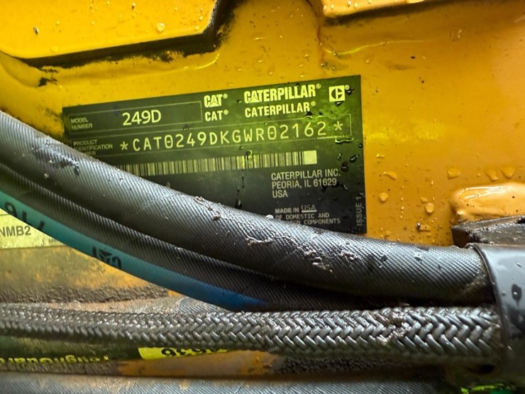 2017-caterpillar-249d-image-29