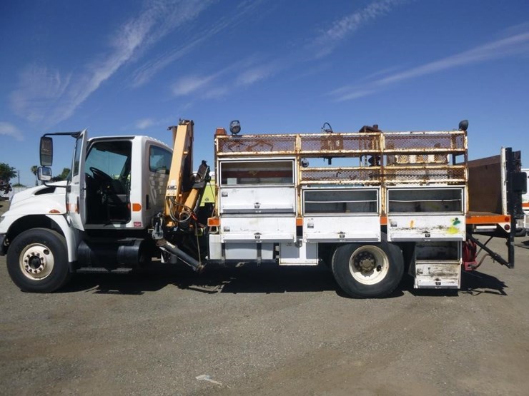 2007-international-durastar-4400-image-7