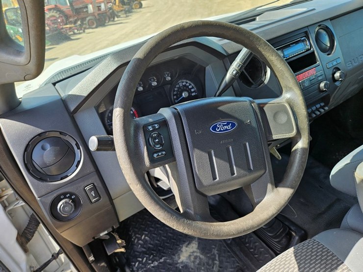 2011-ford-f350-image-23