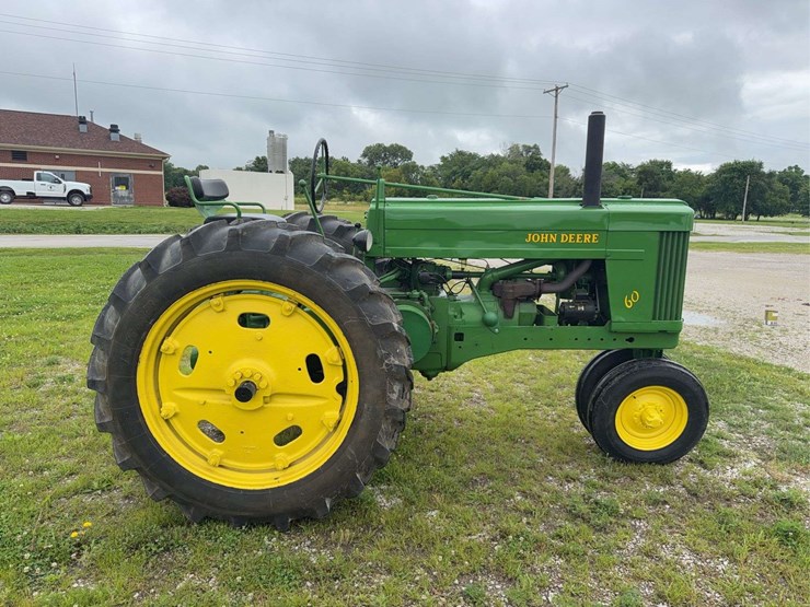 john-deere-60-image-6