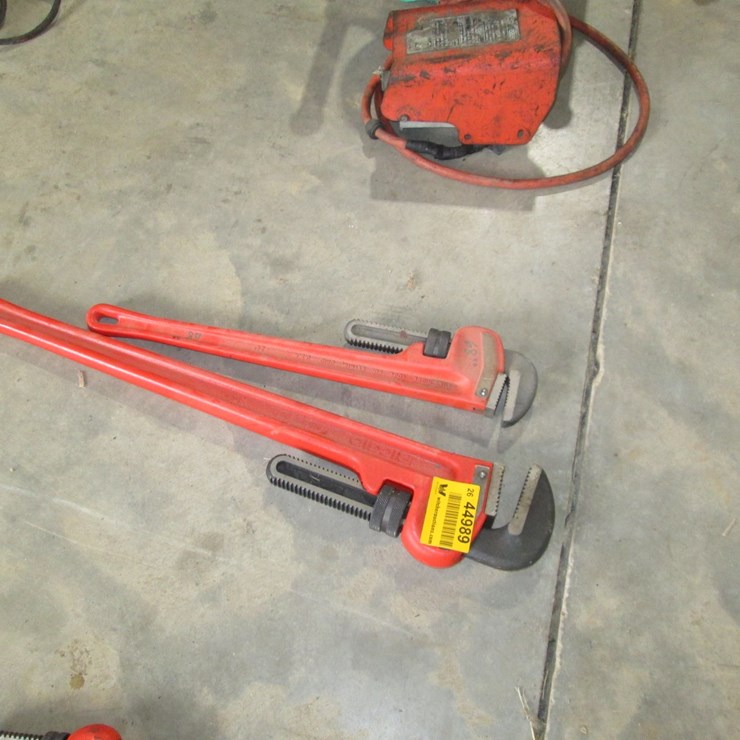 #44987 • Lot of (2) Rigid 36" & 24" Pipe Wrenches INV#44987