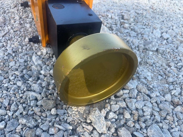pile-hammer-model-d680-hydraulic-attachment-image-10