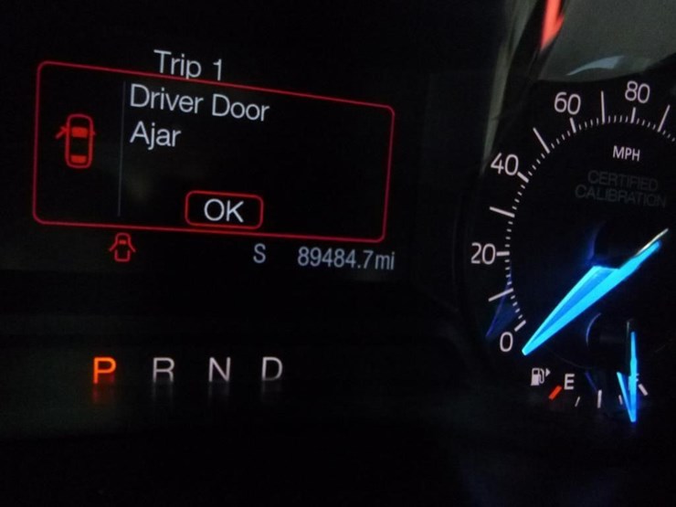 2016-ford-explorer-image-14