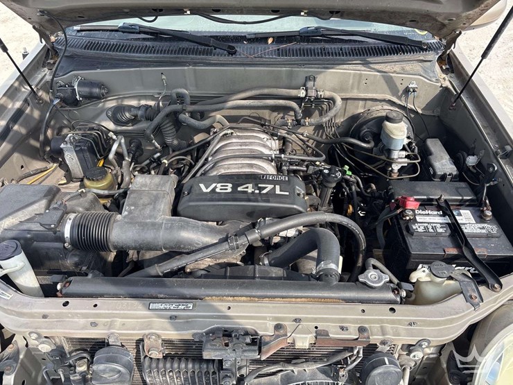 2002-toyota-sequoia-image-7