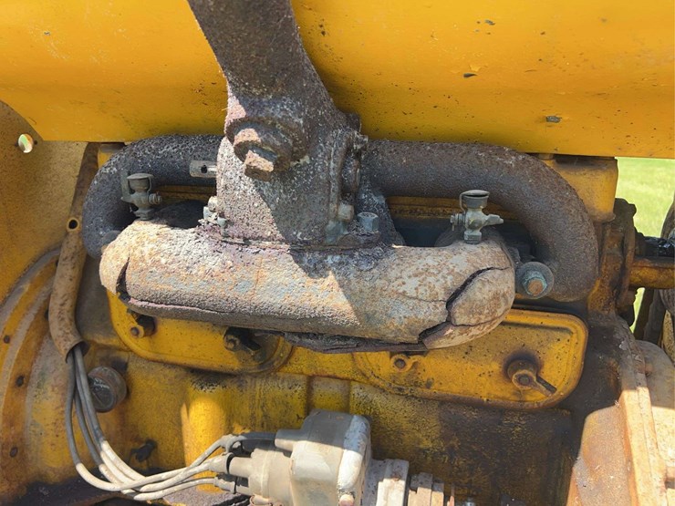 caterpillar-ten-image-16