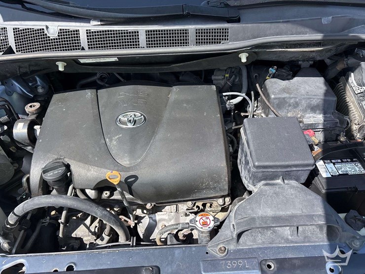 2017-toyota-sienna-image-7