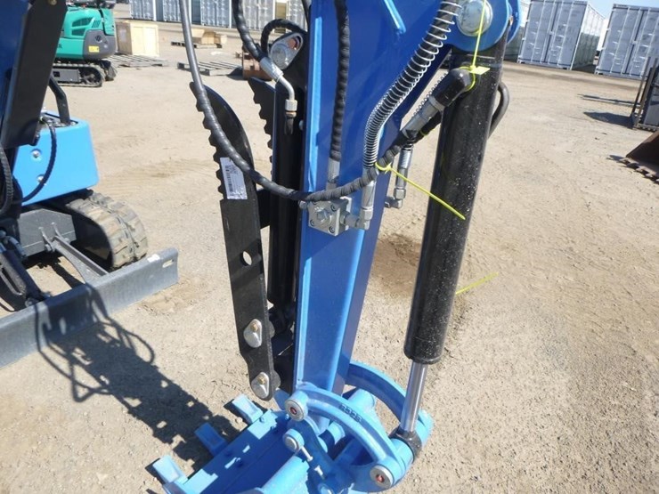 hydraulic-excavator-image-12